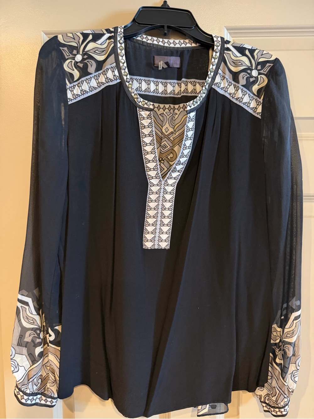 💯% Silk Hale Bob Black Tunic with Cream and Gray Trim